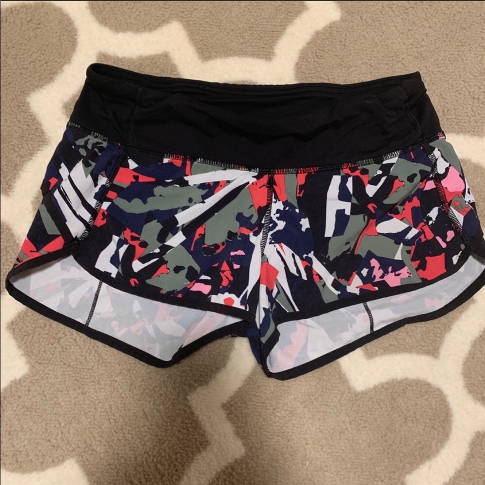 🎉Lululemon speed shorts size 4 inseam 2.5”🎉